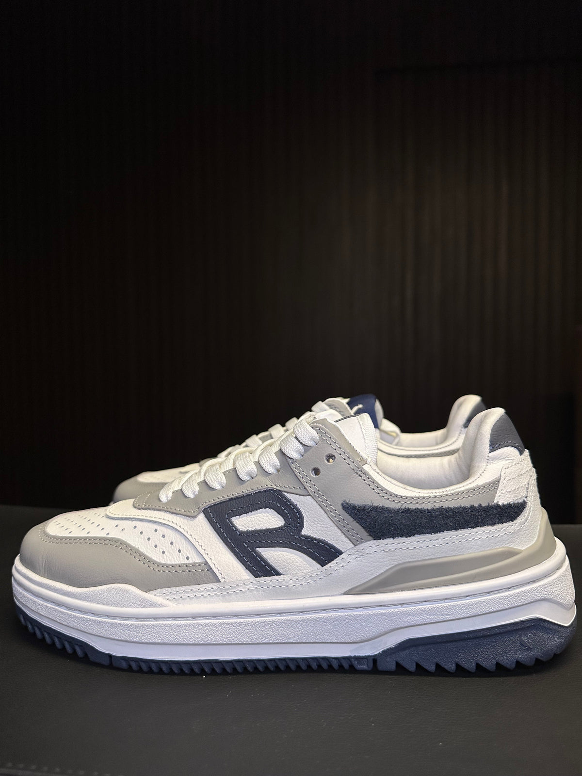 TÊNIS R-BROOX RESERVA PRATA/BRANCO/MARINHO