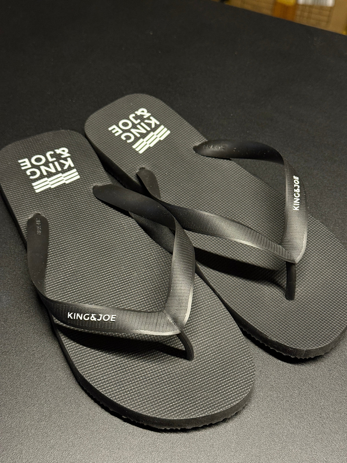 CHINELO MASC BÁSICO BANDEIRA KINGEJOE PRETO