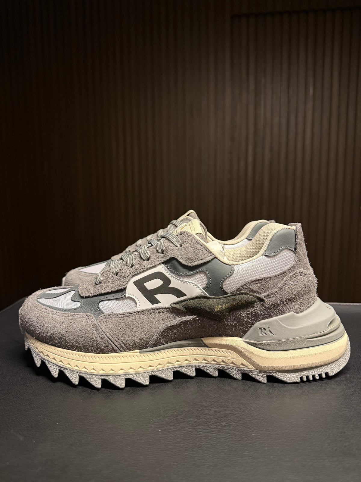 TÊNIS RSV R-BROOKLYN RESERVA TITÂNIO