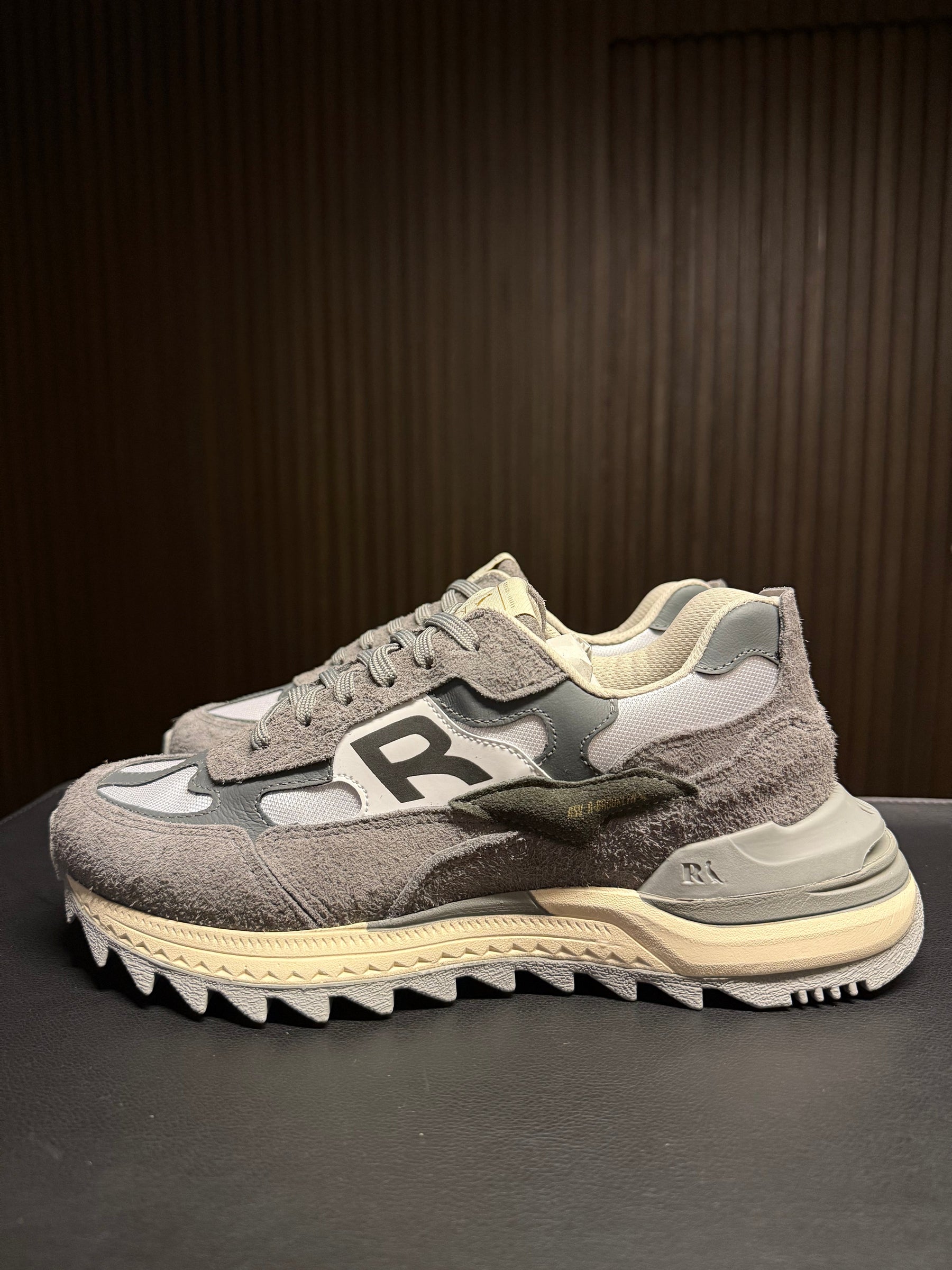 TÊNIS RSV R-BROOKLYN RESERVA TITÂNIO