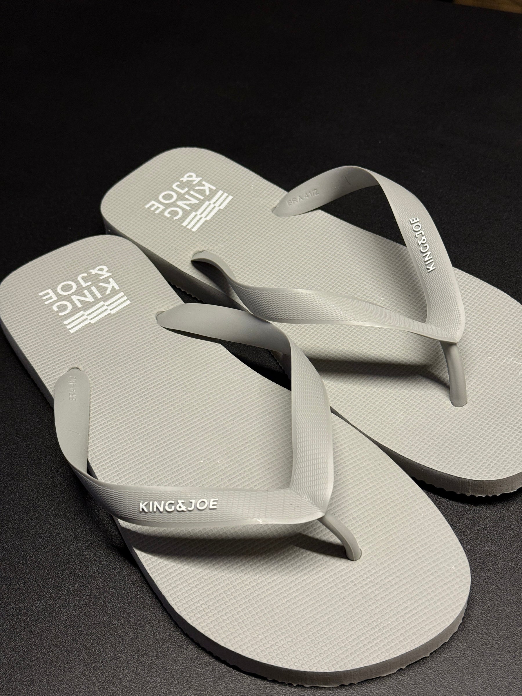 CHINELO MASC BÁSICO BANDEIRA KINGEJOE CINZA