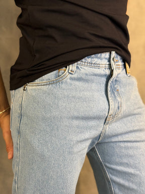 CALÇA JEANS RETA DGN JEANS CLARO