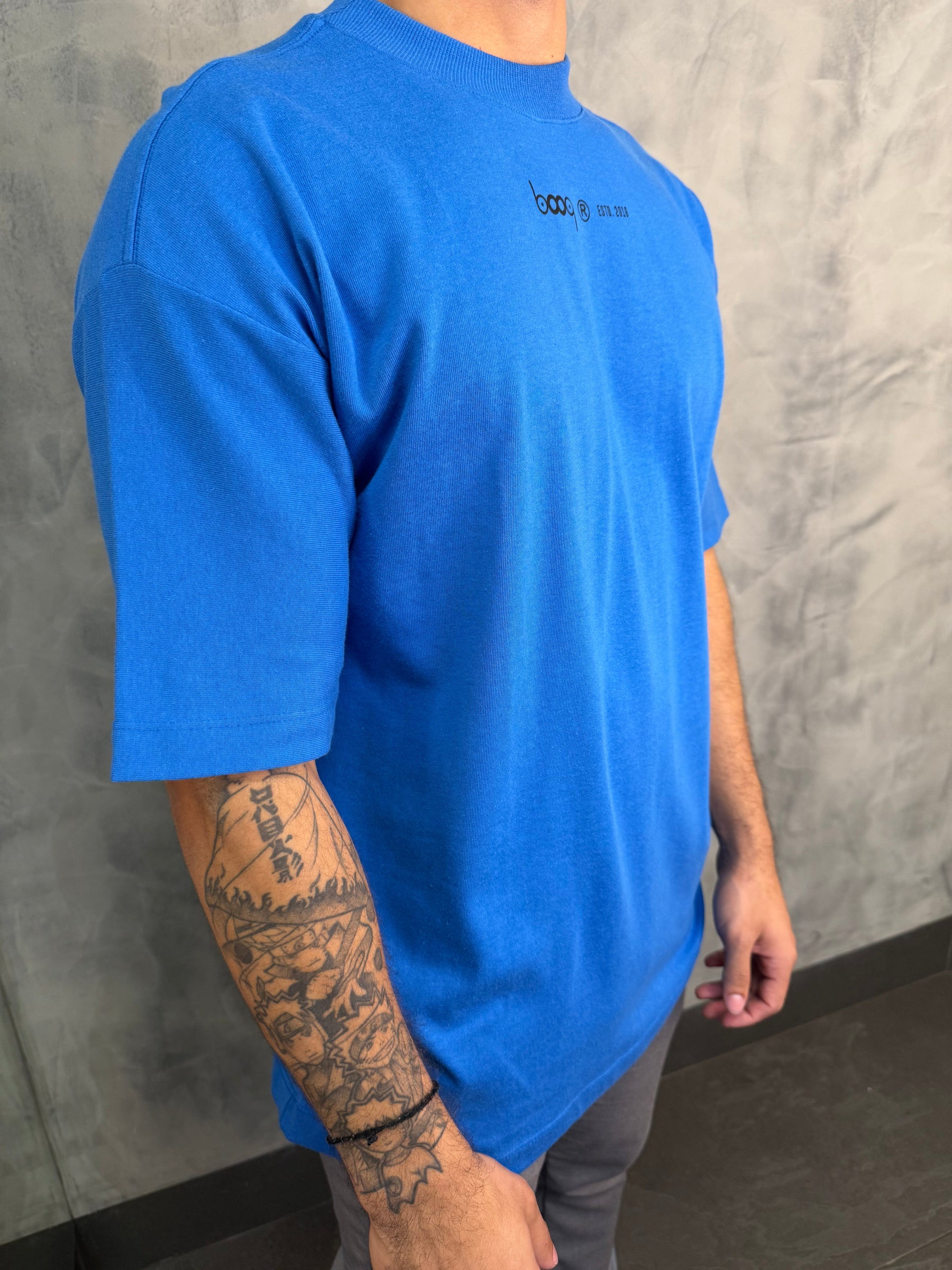 T-SHIRT BOX IFNT ORDINARY BOOQ