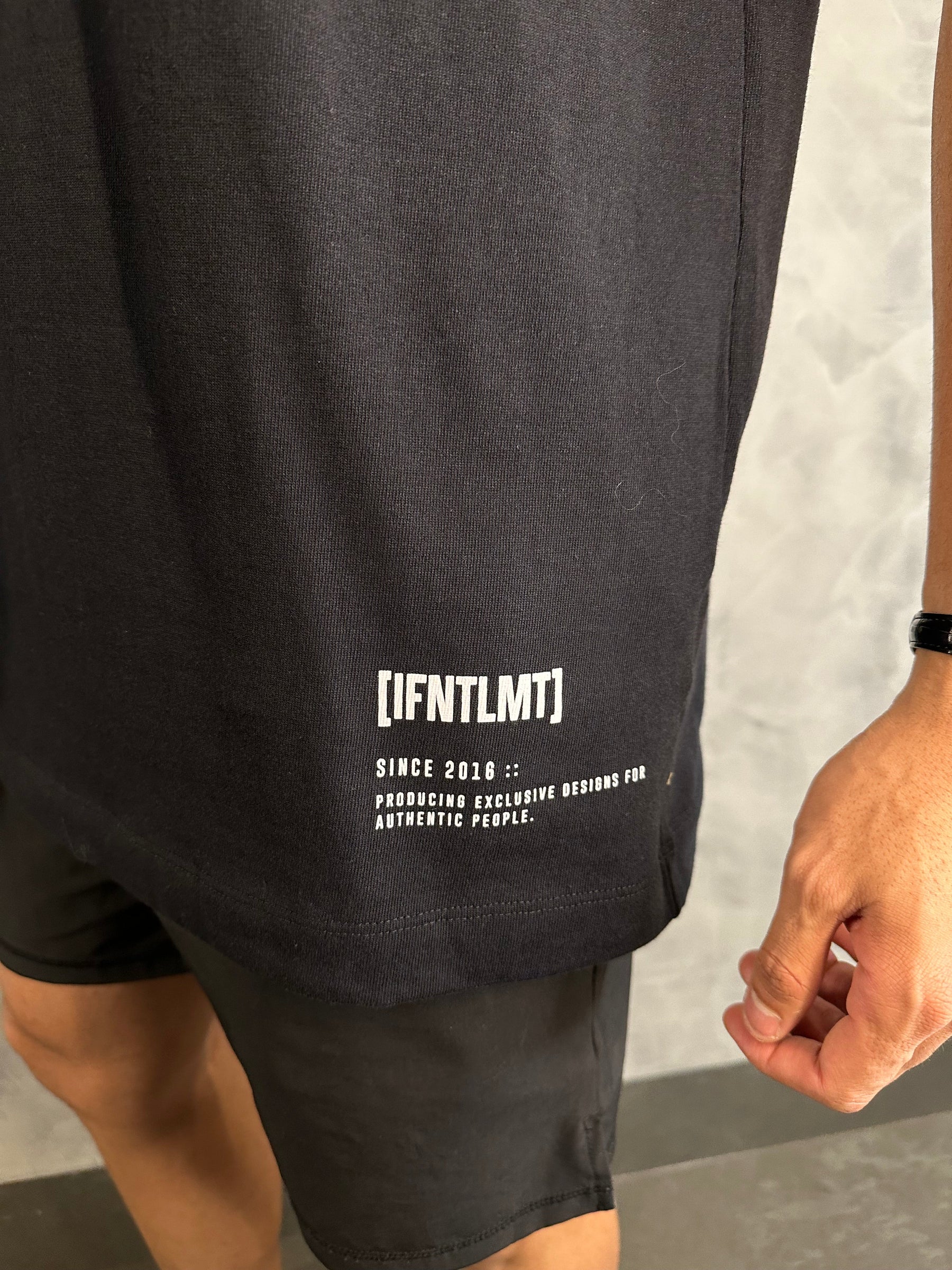 T-SHIRT BOX IFNT LESSONS BOOQ