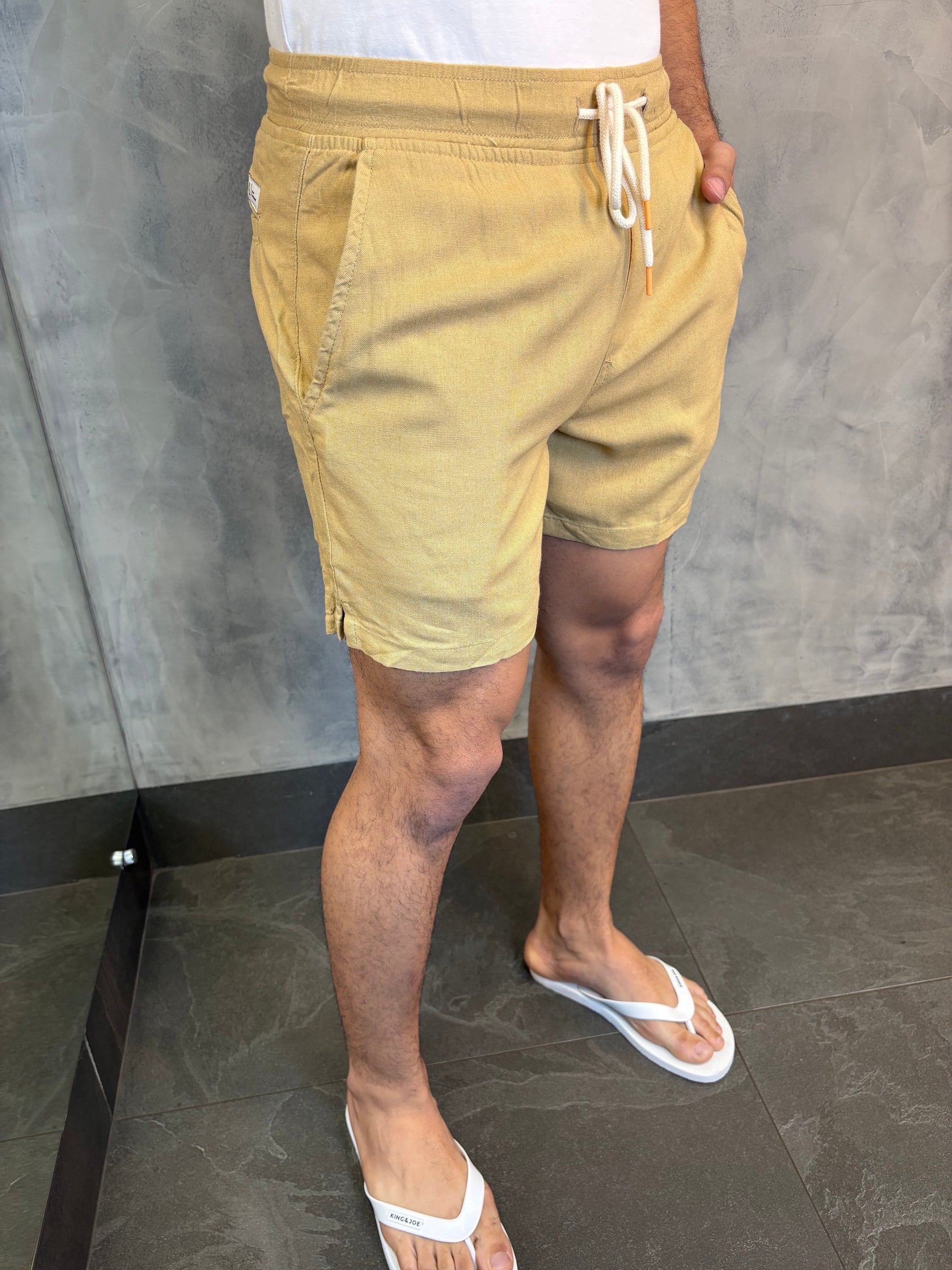 SHORT LINHO TRADICIONAL NEO KINGEJOE OCRE